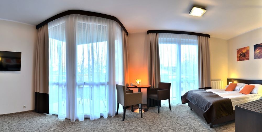 Hotel Emocja Spa ميلنو المظهر الخارجي الصورة