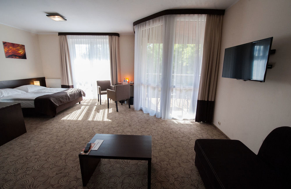 Hotel Emocja Spa ميلنو المظهر الخارجي الصورة